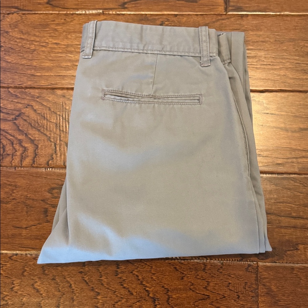 GAP Men's Light Gray Classic Khakis